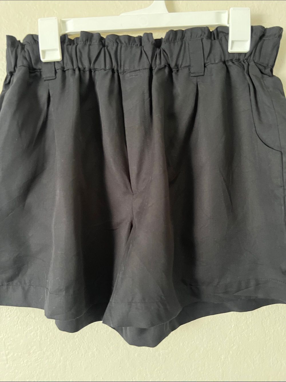 Like New! PARADIS 100% Lyocell Shorts Black in Size S - Picture 2 of 11